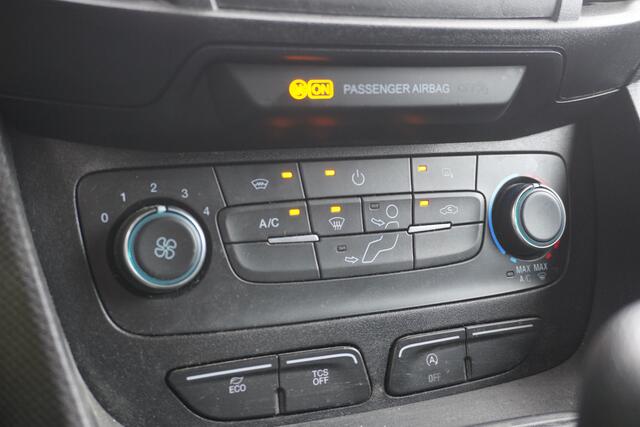 Ford TRANSIT CONNECT 1.5 EcoBlue 100PK L2 EURO 6 - Airco - Cruise - Trekhaak - ¤ 10.950,- Excl.