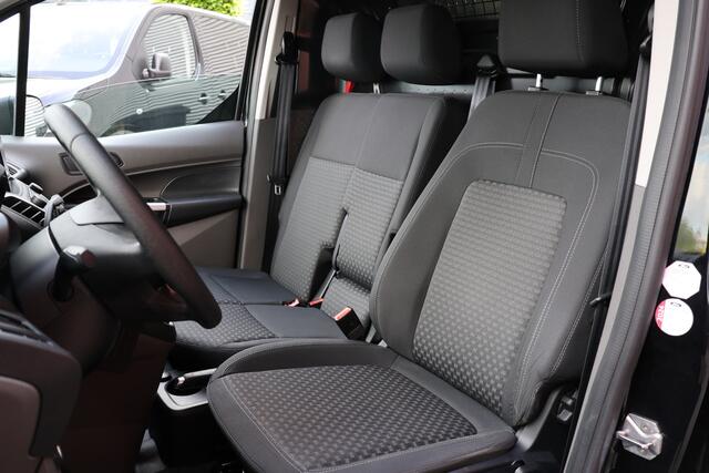 Ford TRANSIT CONNECT 1.0 Ecoboost 100 PK | Navigatie | Camera | CarPlay | Cruise control | 3-Zitter | MF Stuur | Nieuwe APK | Dealer onderhouden | Benzine | Euro 6