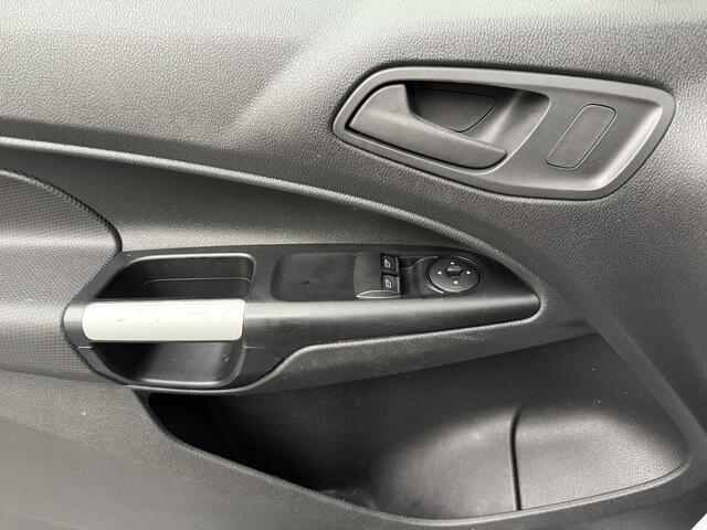 Ford TRANSIT CONNECT Trend | 3-Zits | Airco | Navigatie | Camera | Betimmering