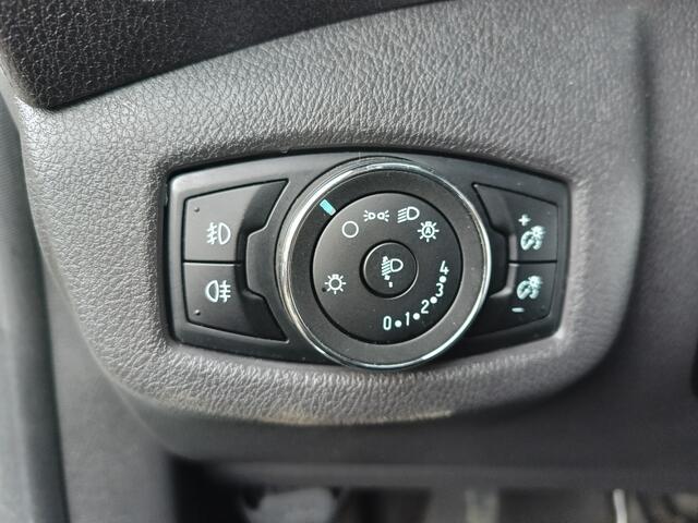 Ford TRANSIT CONNECT 1.5 TDCI L2 Ambiente HP Start & Stop | Airco | 3 zit | Cruise controle | Trekhaak | Lengte 2 | EX BTW |