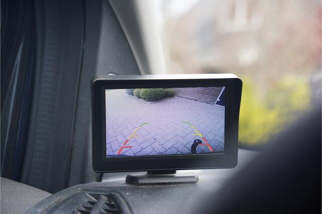 Ford TRANSIT CONNECT 1.0 Benzine L2, TREKHAAK, 3-ZITS, INCL. BTW