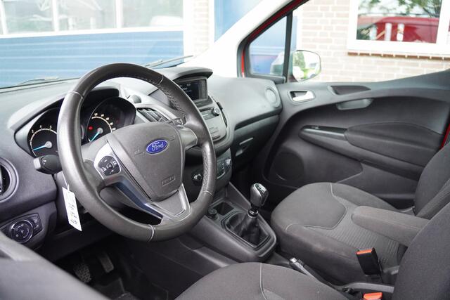 Ford TRANSIT COURIER 1.0 Limited, AIRCO, BTW-VRIJ / MARGE, TREKHAAK
