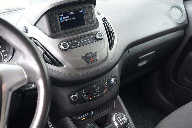 Ford TRANSIT COURIER 1.0 Limited, AIRCO, BTW-VRIJ / MARGE, TREKHAAK