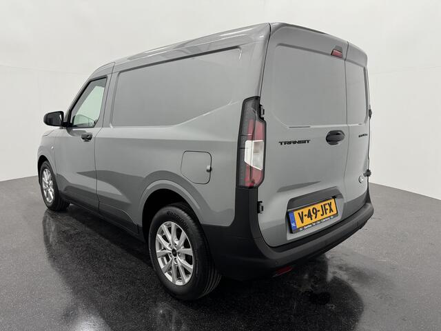 Ford TRANSIT COURIER 1.0 EcoBoost Trend met o.a. een Achteruitrijcamera, Parkeersensoren voor en achter, 16 inch lichtmetalen velgen en Climate control