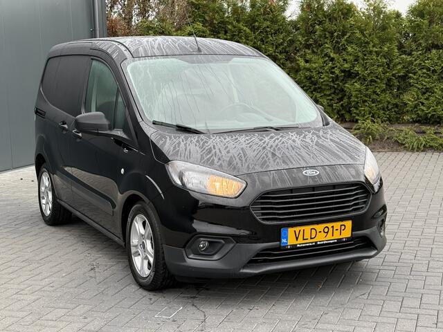 Ford TRANSIT COURIER 1.5 TDCI / 1e EIG. / SCHUIFDEUR / AIRCO / CRUISE / NETTE BUS / LICHTMETALEN VELGEN