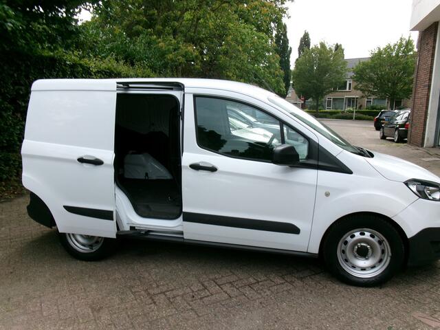 Ford TRANSIT COURIER 1.0 Economy Edition BENZINE Prijs is Ex BTW schade achterdeur