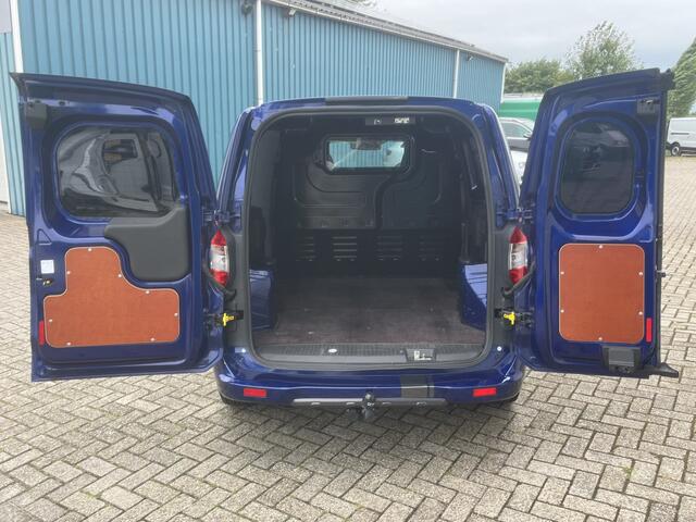 Ford TRANSIT COURIER 1.5 96Pk TDCI Sport / Cruise / Airco / SCHUIFDEUR / Navi / Trekhaak / Apk t/m 28-12-2025