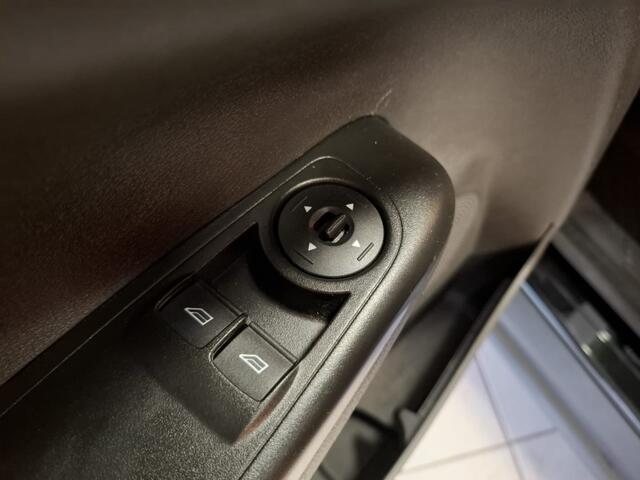 Ford TRANSIT COURIER 1.0 Limited EcoBoost, Milieu zone vrij, Navigatie, LM velgen