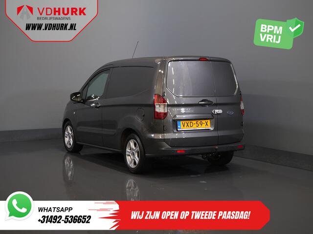 Ford TRANSIT COURIER 1.5 TDCI 100 pk Limited Stoelverw./ Voorruitverw./ Navi/ Carplay/ Camera/ Climate/ PDC/ LMV/ Cruise/ Trekhaak