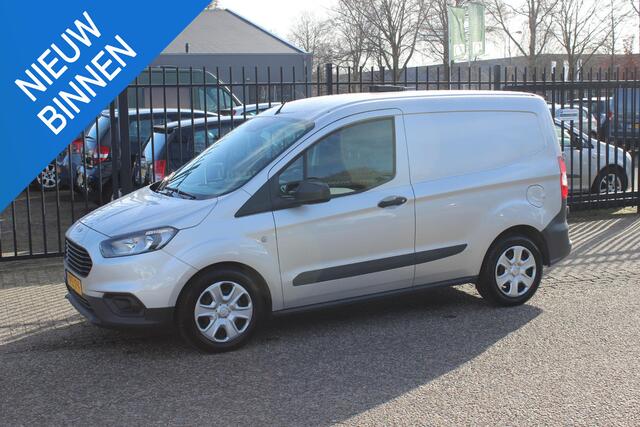 Ford TRANSIT COURIER 1.5 TDCI Trend Duratorq S&S, Navigatie, Airco!