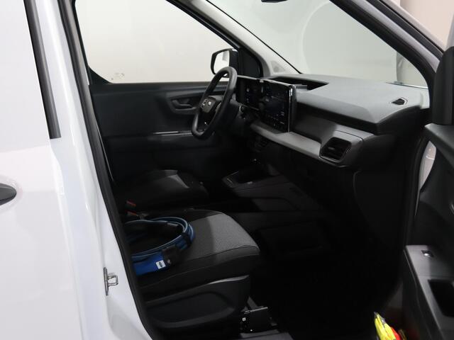 Ford TRANSIT COURIER E-Transit Trend 44 kWh PARKEERSENSOREN V+A, CARPLAY, CRUISE CONTROL, ACHTERUITRIJ CAMERA, 16'' RESERVEWIEL, LED LAADRUIMTEVERLICHTING , LAADVLOERBESCHERMING, RUBBER , TREKHAAK