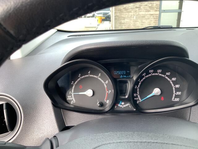 Ford TRANSIT COURIER 1.0 Limited EcoBoost S&S BENZINE Airco Cruise Navi Trekhaak 850 kg Alu Velg Euro 6