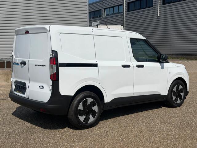 Ford TRANSIT COURIER Trend Elektrisch 44KWH 300KM Reikwijdte Dubb Schuifdeur Apple CP Airco Cruise control Camera