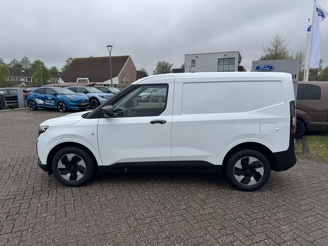 Ford TRANSIT COURIER E-Transit Trend 44 kWh 136pk | Trekhaak | LED Laadruimte verlichting | Driver assistance pack incl. Navigatie | Reserveband | Ford Voorraad