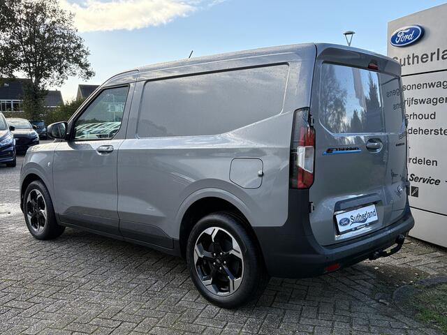 Ford TRANSIT COURIER E-Transit Limited 44 kWh SCI | 136pk | Ford Voorraad | Driver Assistance Pack | Laadvloerbescherming | Trekhaak | LED Laadruimteverlichting