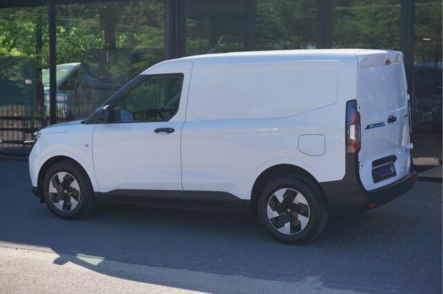 Ford TRANSIT COURIER Trend Elektrisch 44 kWh 136PK Apple CP/Android A, Camera, Trekhaak Stoel/Stuur verwarming!! Nr. 03*