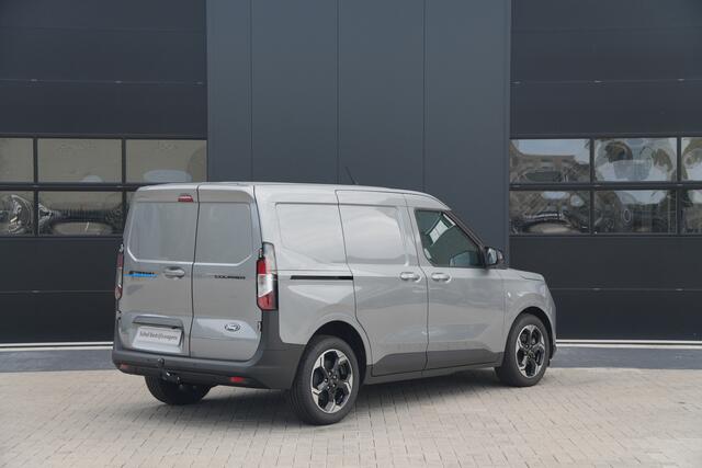 Ford TRANSIT COURIER E-Transit Limited 44 kWh 136pk - Trekhaak - Stoel/Stuurverwarming - ACC - Blindspot - Camera - Rijklaar