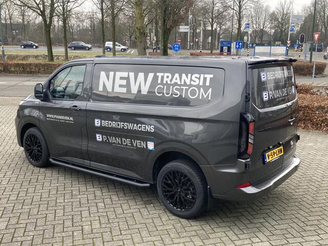 Ford TRANSIT CUSTOM 320 2.0 TDCI L1H1 Limited