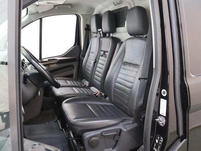 Ford TRANSIT CUSTOM 300 2.0 TDCI L2 H1 | TRAIL UITVOERING | LEDEREN BEKLEDING | NAVIGATIE | CAMERA | CRUISE CONTROL | TREKHAAK | LM VELGEN | TREEPLANKEN | NL AUTO