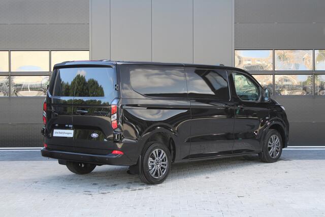 Ford TRANSIT CUSTOM 320 2.0 TDCI L2H1 Limited 150pk - Adaptive Cruise - Verwarmd stuur - Blind spot - Navigatie - Camera - Draadloos laden - Rijklaar