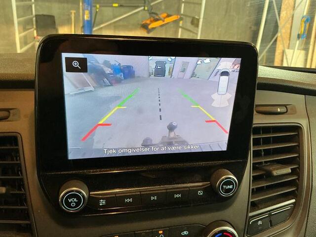 Ford TRANSIT CUSTOM 170pk Automaat L1H1 Trend Navigatie Apple Carplay Trekhaak Sidebars Cruise control Camera + Parkeersensoren Euro6
