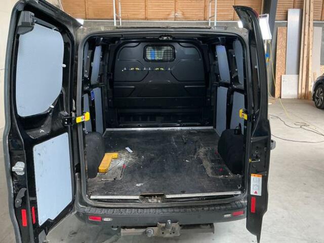 Ford TRANSIT CUSTOM 170pk Automaat L1H1 Trend Navigatie Apple Carplay Trekhaak Sidebars Cruise control Camera + Parkeersensoren Euro6
