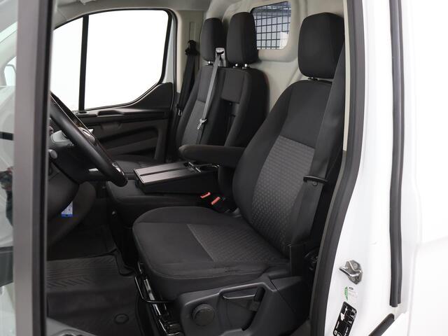 Ford TRANSIT CUSTOM 320 2.0 TDCI L2 H1 | Aut. | TREND | PARKEERCAMERA | ACHTERDEUREN MET RUITEN | CARPLAY / ANDROID AUTO | BIJRIJDERSBANK | CRUISE CONTROL | AIRCO | PARKEERSENSOREN | LICHTMETALEN WIELEN