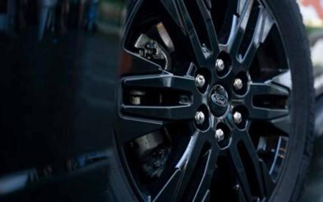 Ford TRANSIT CUSTOM 320 2.5 PHEV L2H1 Black Platinum DC 233pk | Netto bijtelling 2025 vanaf 461,- per maand! | Driver Assistance Pack Ultimate | Dubbele Zijschuifdeuren | Ford Voorraad