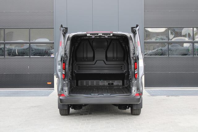 Ford TRANSIT CUSTOM 320 2.0 TDCI L1H1 Trend 170pk - Carplay - Android - LED koplampen - Camera - Stoelverwarming - 70l tank - Rijklaar