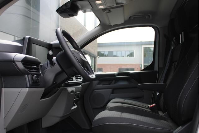 Ford TRANSIT CUSTOM 320 2.0 TDCI L1H1 Trend 170pk - Carplay - Android - LED koplampen - Camera - Stoelverwarming - 70l tank - Rijklaar