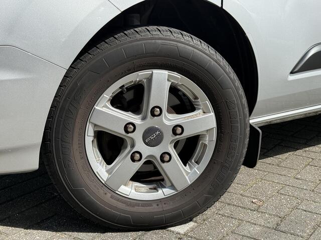 Ford TRANSIT CUSTOM 280 2.0 TDCI L1H1 Trend (NETSTE VAN NL!) | Automaat | Trekhaak | Camera | Dealer Onderhouden