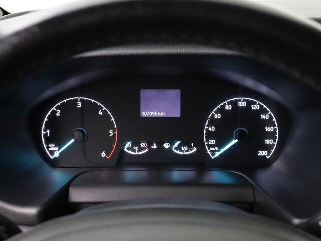 Ford TRANSIT CUSTOM 2.0TDCI 130PK Lang | Kastinrichting | Navigatie | 3-Persoons | Trekhaak
