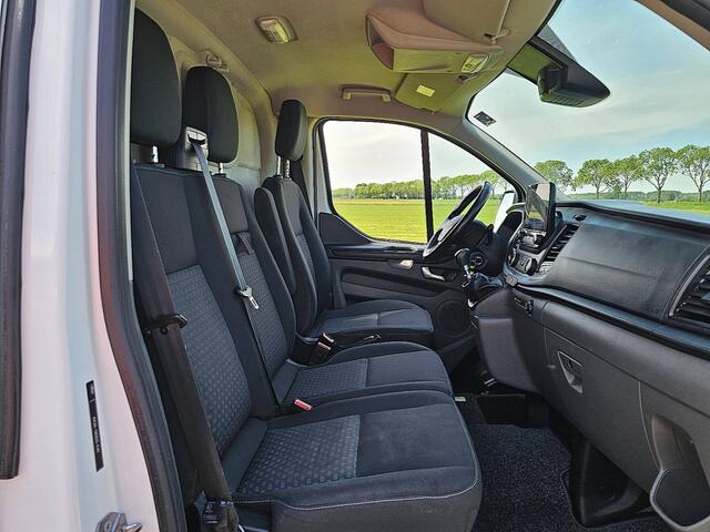 Ford TRANSIT CUSTOM 300 2.0 TDCI L2H1 Trend Airco Navi PDC Cruise Control Euro6 131 PK