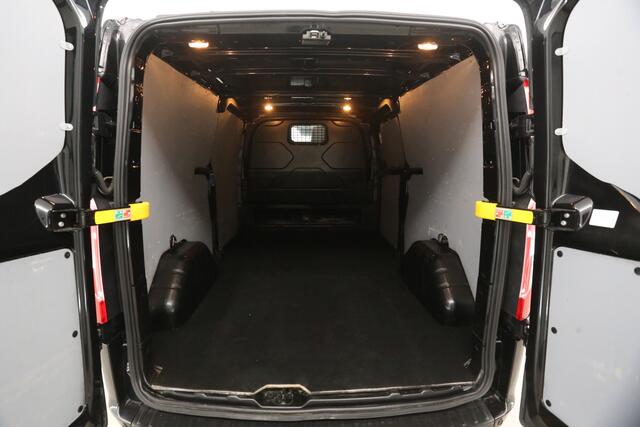 Ford TRANSIT CUSTOM 300 2.0 TDCI L2H1 Airco Cruise Trekhaak LED 3 Persoons 16"LMV PDC Stoelverwarming