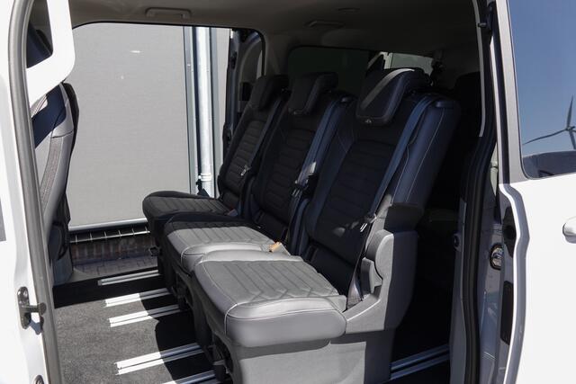 Ford TRANSIT CUSTOM L2H1 2.5 PHEV 233Pk Aut. | Tourneo Titanium X | Plug In Hybrid | 8-Persoons | 360° Camera | 2xSchuifdeur | Trekhaak | 19''