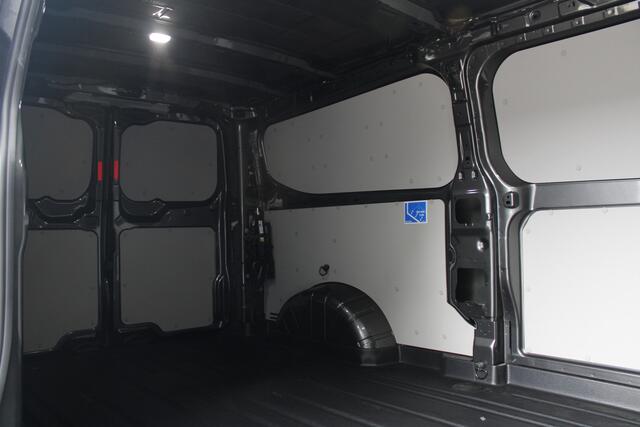 Ford TRANSIT CUSTOM 320 2.0 TDCI L2H1 Trend 170pk - Cruise - Carplay - Android - LED koplampen - Stoelverwarming - 70l tank - Rijklaar