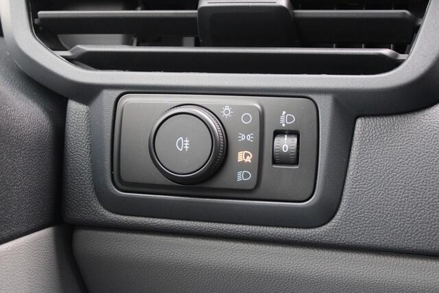 Ford TRANSIT CUSTOM 320 2.0 TDCI L2H1 Trend 170pk - Cruise - Carplay - Android - LED koplampen - Stoelverwarming - 70l tank - Rijklaar