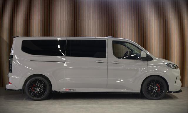 Ford TRANSIT CUSTOM 320 2.0 TDCI 150PK L2H1 DC LIMITED | BPM VRIJ | L+R Schuifdeur | ACC | Blind Spot | Navigatie | Camera | CarPlay | Lane Assist | Stoelverwarming | Raptor Edition | Trekhaak | Glaslook panelen | 6-Zitter | Dubbel Cabine | MODELJAAR 2025 | Verlengde fabriek