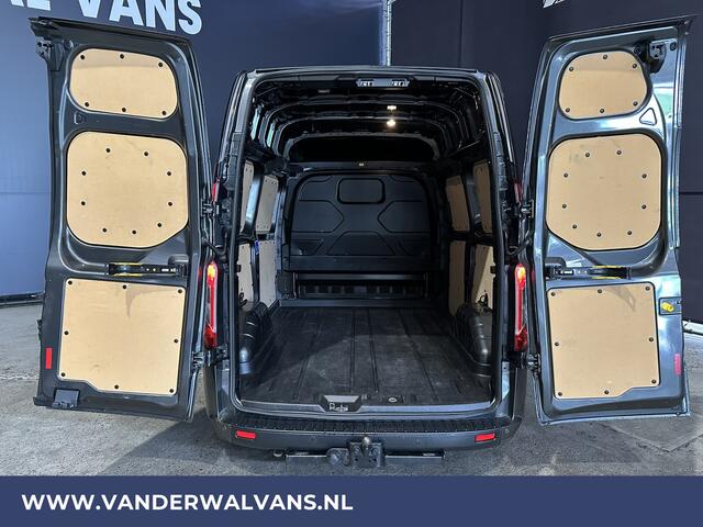 Ford TRANSIT CUSTOM 2.0 TDCI 131pk L1H2 Euro6 Airco | Cruiscontrol | Trekhaak 2500kg | Sidebars LM Velgen, Stoelverwarming, Parkeersensoren