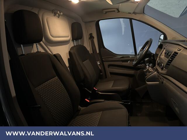 Ford TRANSIT CUSTOM 2.0 TDCI 131pk L1H2 Euro6 Airco | Cruiscontrol | Trekhaak 2500kg | Sidebars LM Velgen, Stoelverwarming, Parkeersensoren