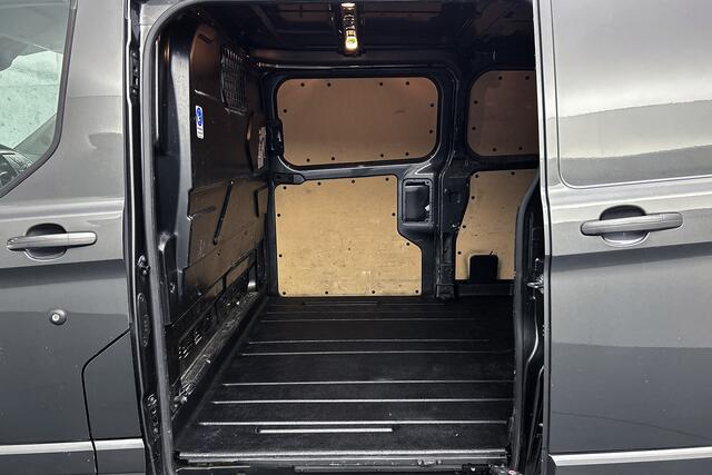 Ford TRANSIT CUSTOM 2.0 TDCI 170PK L2 Sport | 2x Schuifdeur | Trekhaak | Half leder | Camera | Cruise control
