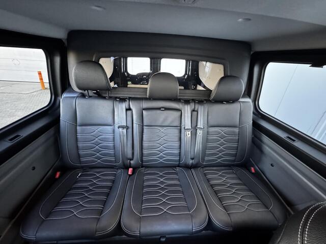 Ford TRANSIT CUSTOM 320 2.5 PHEV L2H1 Black Platinum Dubbele Cabine 233pk Aut / 5 Pers. / 2250kg Trekgewicht / 1100kg Laadvermogen / Vol. Leder / Glaslookpanelen / Privacy Glass / Adapt. Cruise control