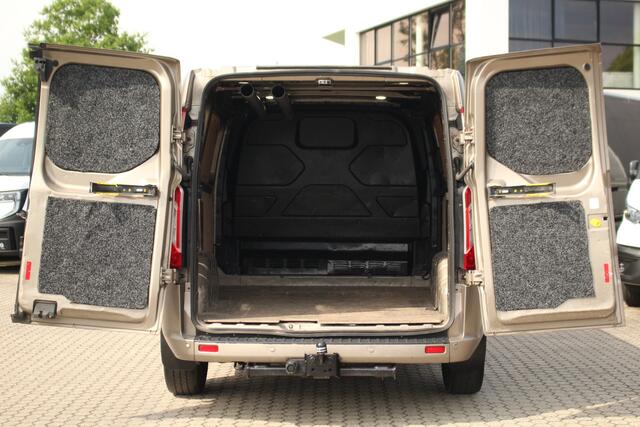 Ford TRANSIT CUSTOM 280 2.0TDCI 131pk L1H1 Limited | Automaat | Trekhaak | Camera | Navi | BLIS | Lease 324,- p/m