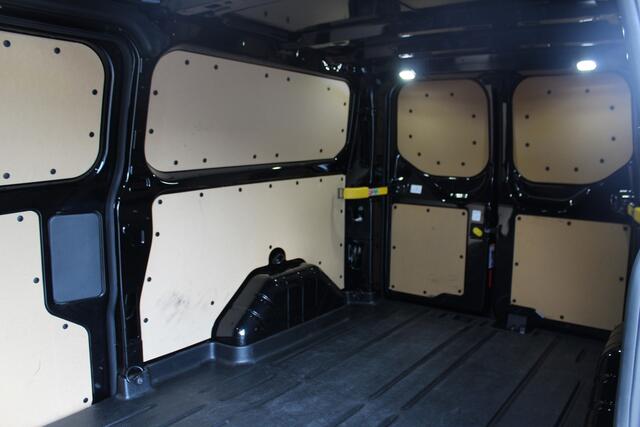 Ford TRANSIT CUSTOM 300 2.0-130pk TDCI L2H1 Limited AUTOMAAT ! Keurige nette en luxe Ford Transit Custom, slechts 47.000km !. Airco, schuifdeur li+re, LM wielen, stoel-, spiegel- en voorraamverw., side en lane assist, 3-zits, navigatie, telefoonvoorb., camera, pdc v+a, cruis
