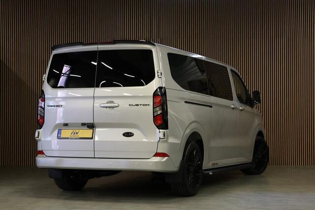 Ford TRANSIT CUSTOM 320 2.0 TDCI 150 PK L2H1 DC LIMITED | L+R Schuifdeur | Dubbel Cabine | Camera | CarPlay | Lane Assist | PDC V+A | Glaslook panelen Raptor Edition | NL Auto | 5-Zitter | Verlengde fabrieksgarantie tot 12-2029