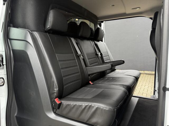 Ford TRANSIT CUSTOM 300 2.0 TDCI | L1 H1 | TREND | DUBBEL CABINE | TREKHAAK | 6-ZITS | CARPLAY | ANDROID AUTO | PARKEERCAMERA | CLIMA | LEDEREN STOELHOEZEN | BETIMMERDE LAADRUIMTE | VOORRUITVERWARMING | 2X ZIJSCHUIFDEUR | CRUISE CONTROL
