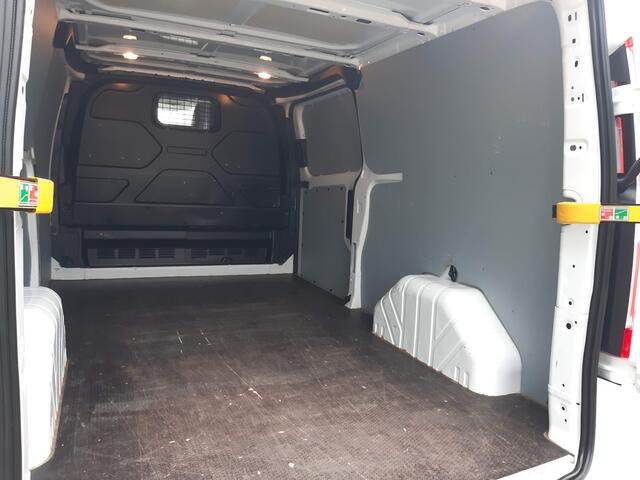 Ford TRANSIT CUSTOM 2.0 TDCI 96Kw/130Pk L2 Lang Airco , Cruise control , Parkeersensors