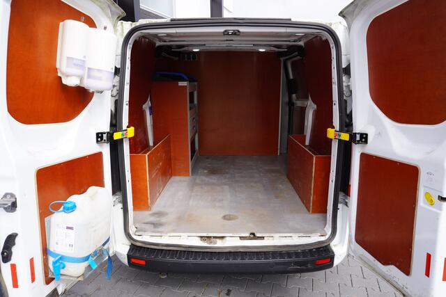 Ford TRANSIT CUSTOM 2.0 TDCI 130PK EURO 6 - Airco - Cruise - PDC - ¤ 9.950,- Excl.