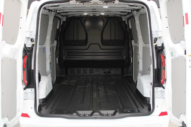 Ford TRANSIT CUSTOM 300 2.0 TDCI L2H1 Sport 170pk - 2x Schuifdeur - Trekhaak - ACC - 19'' LM Velgen - 70L Tank - Navi - Camera - Stoel & Stuurverwarming - Blind Spot - Rijklaar