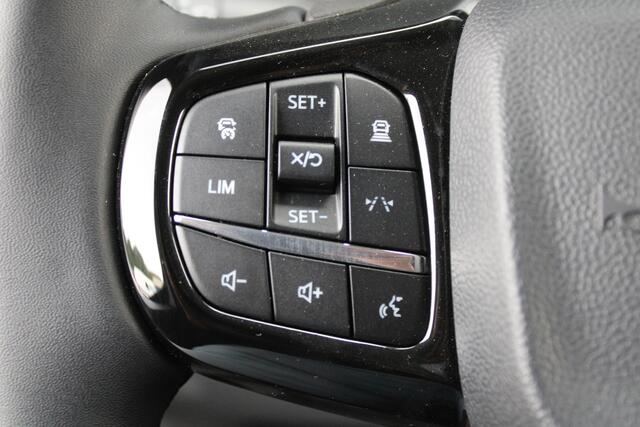 Ford TRANSIT CUSTOM 300 2.0 TDCI L2H1 Sport 170pk - 2x Schuifdeur - Trekhaak - ACC - 19'' LM Velgen - 70L Tank - Navi - Camera - Stoel & Stuurverwarming - Blind Spot - Rijklaar